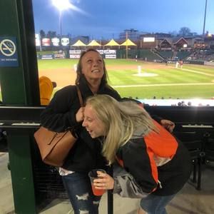 Meet your Posher, Leeann